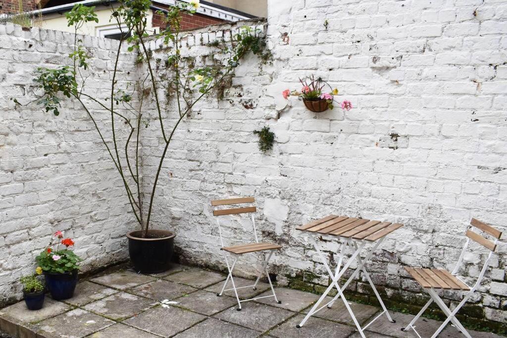 Havelock Court Apartment Whitby Bagian luar foto